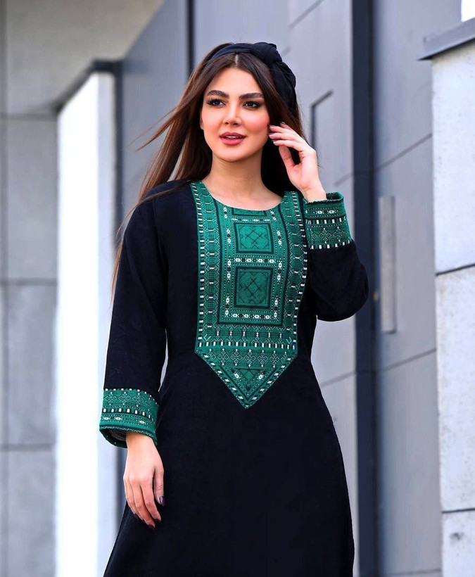مانتو زنانه و دخترانه مدل ترمه مخمل کبریتی با کیفیت درجه یک.مناسب پاییز و زمستان